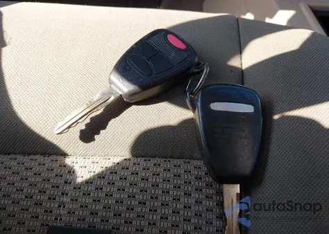 2011 Jeep Liberty Sport z USA, uszkodzony, nr VIN 1J4PP2GK3BW530616